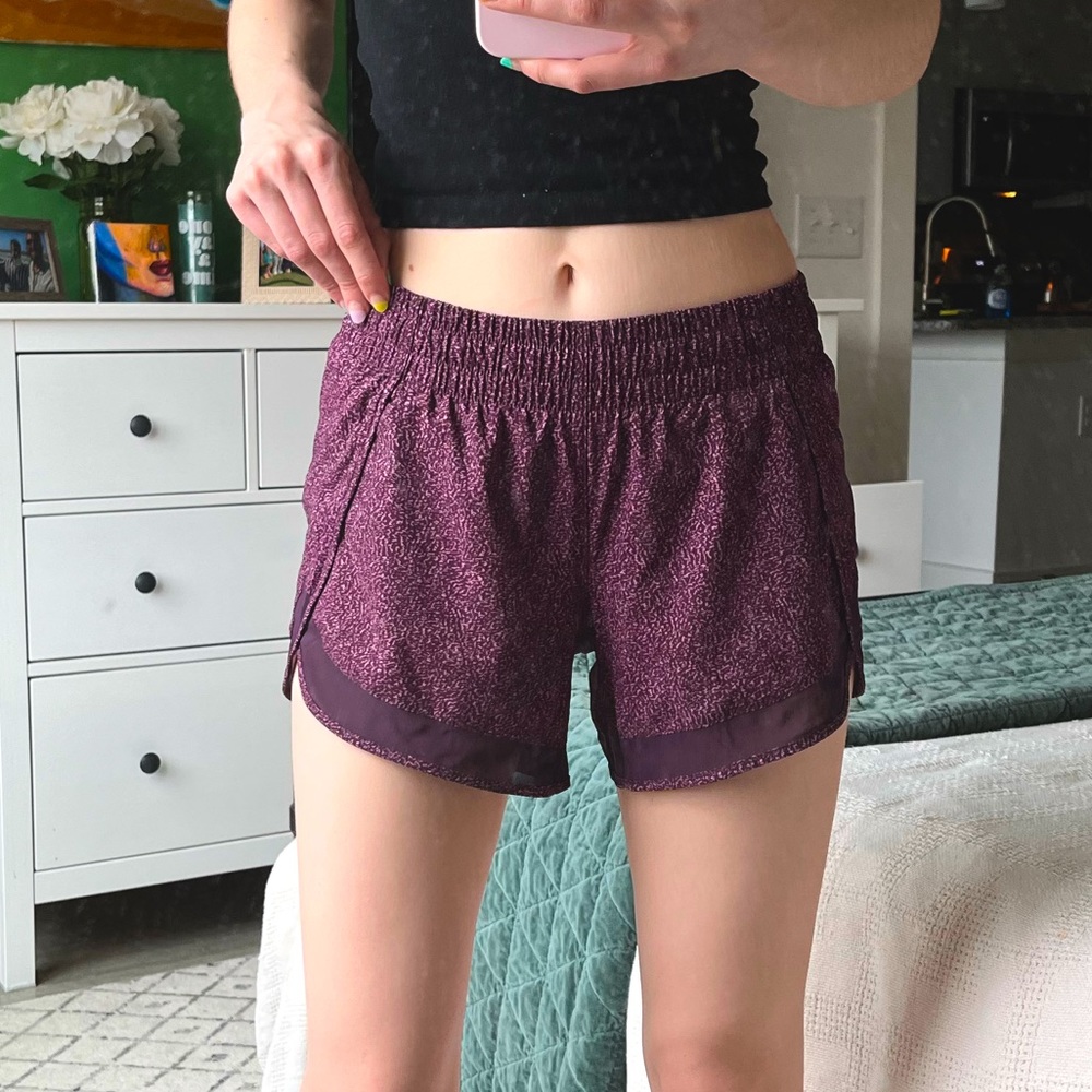 Athleta Mesh Racer Run shorts